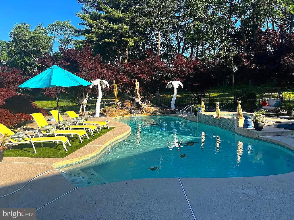 122-124 Salina Road Sewell, NJ 08080 - Photo 11 of 27 a view of a swimming pool with a patio