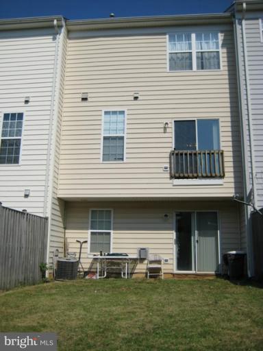 118 Penwick Circle Frederick, MD 21702 - Photo 3 of 7 Exterior (Rear)