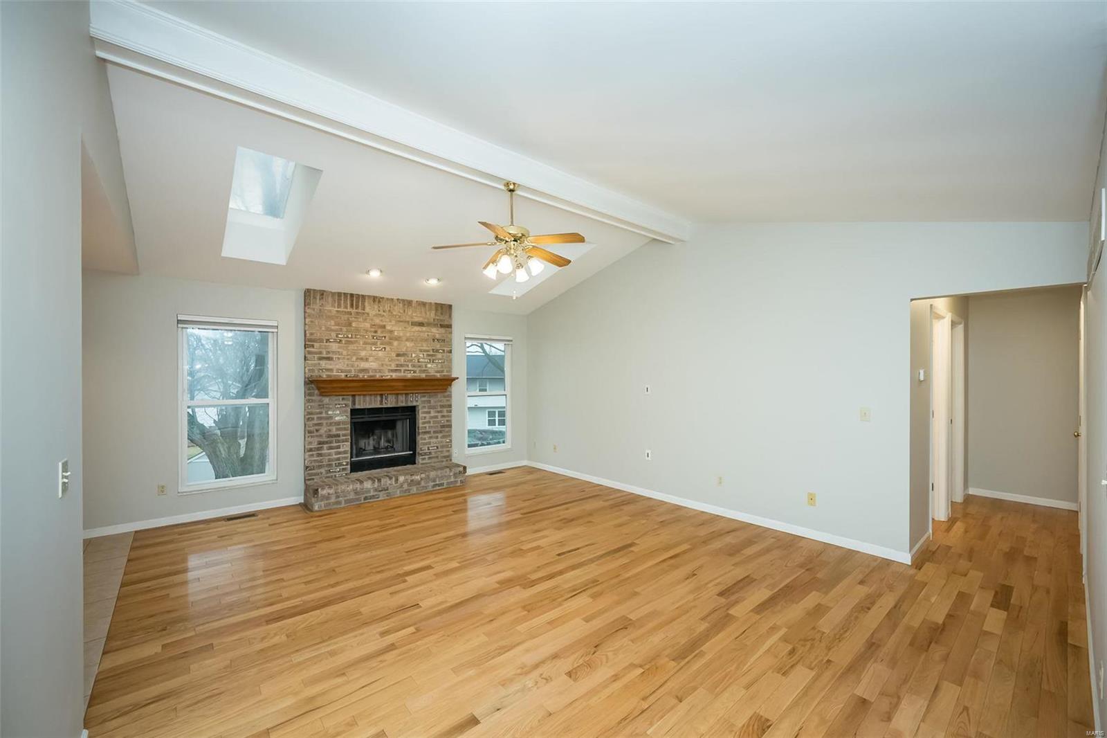 591 Prentice Drive St. Peters, MO 63376 - Photo 4 of 28