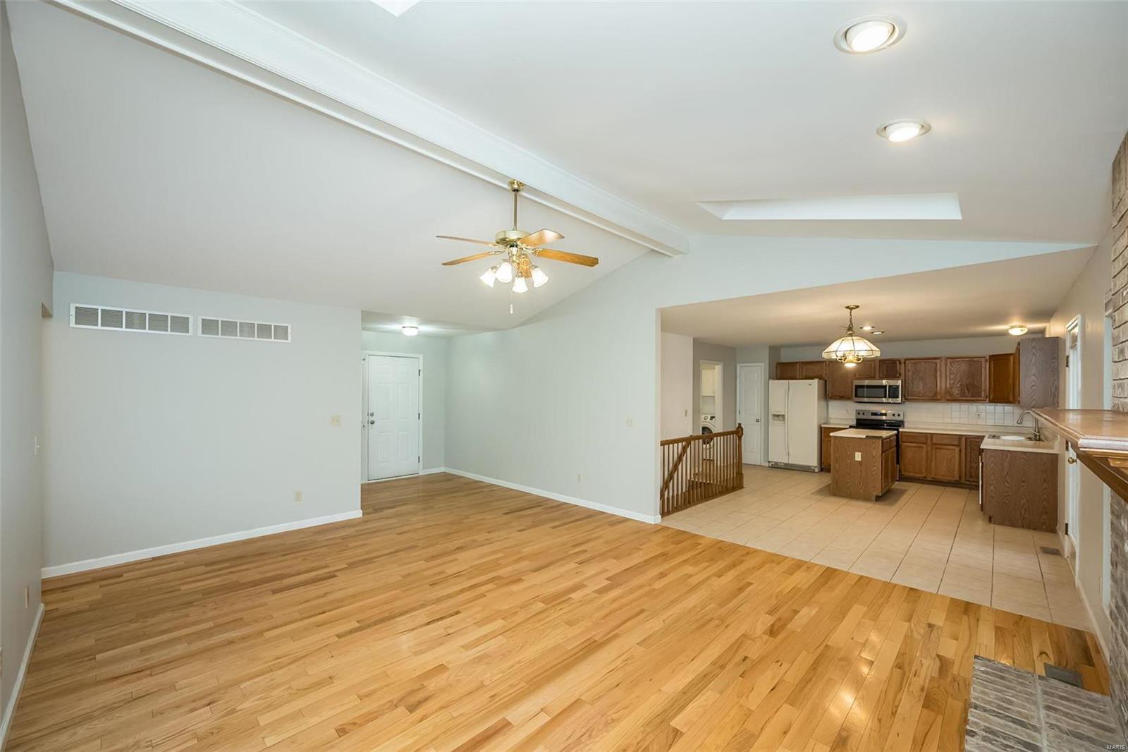 591 Prentice Drive St. Peters, MO 63376 - Photo 7 of 28