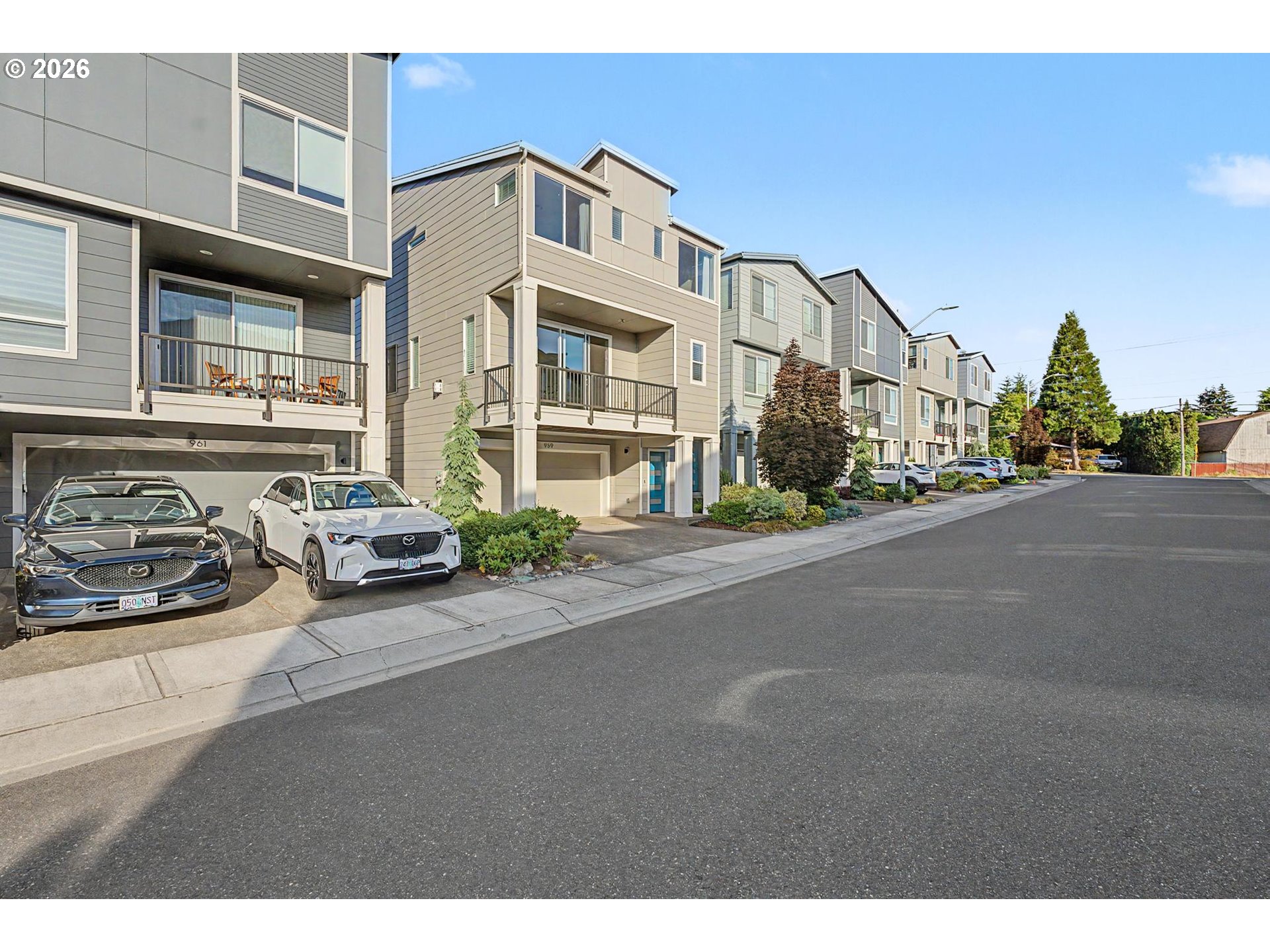 959 Southwest Stellar Terrace Beaverton, OR 97005 - Photo 3 of 41