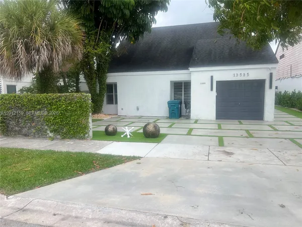 $4,500 | 13595 Southwest 99th Street, Miami, FL 33186