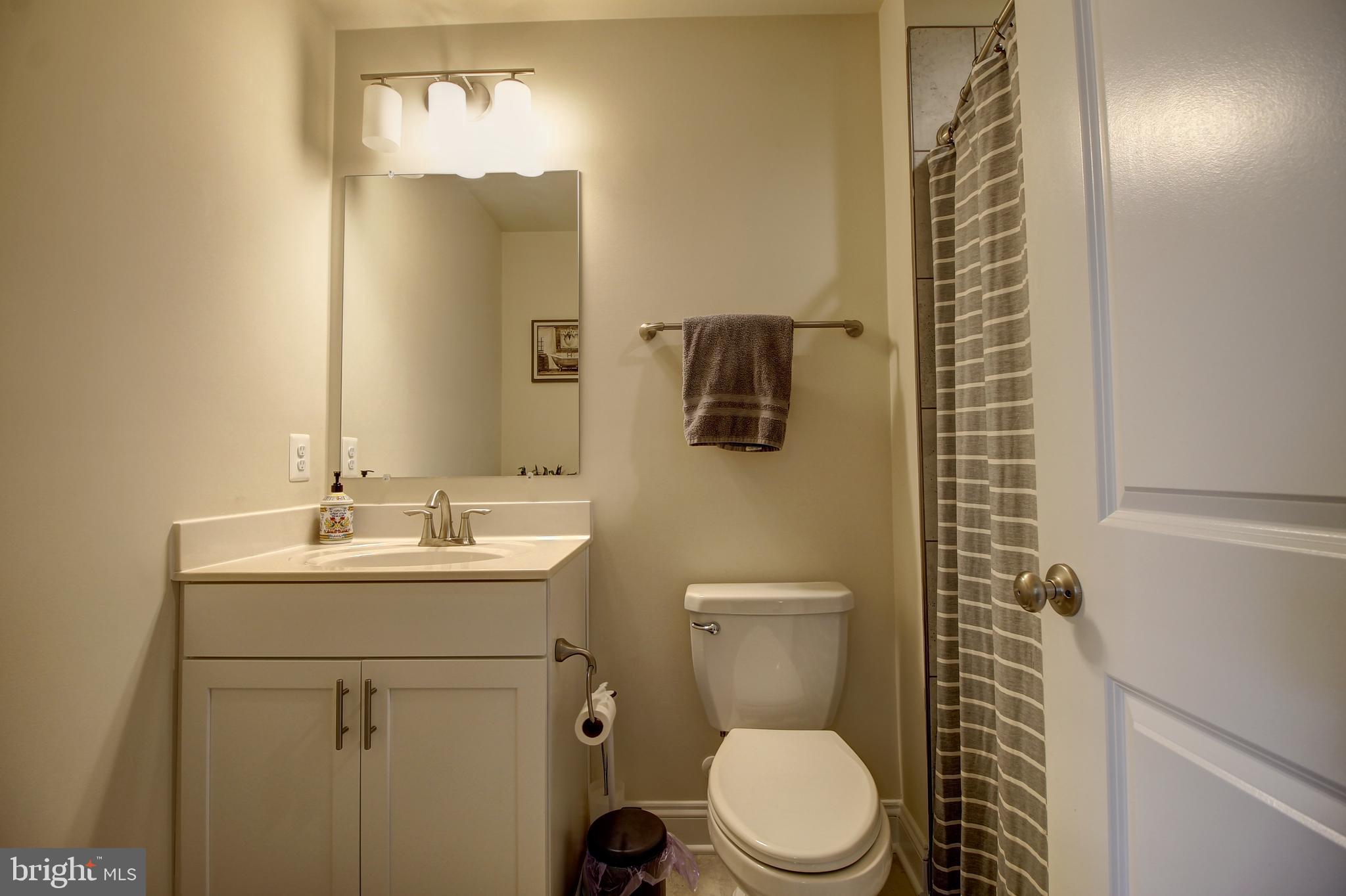 1335 Spindrift Road Aberdeen, MD 21001 - Photo 34 of 41 Full bathroom on Main Level