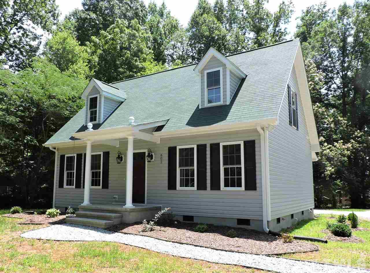 Exterior front view of this cute, well built home.
