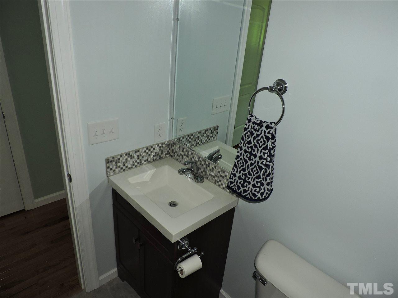 602 East Stagecoach Road Mebane, NC 27302 - Photo 13 of 20 Hall bath upstairs.