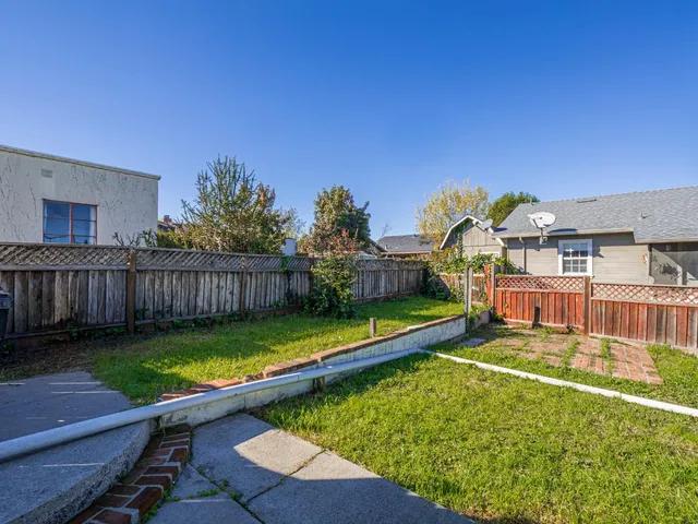 $925,000 | 35 Sycamore Street, Watsonville, CA 95076