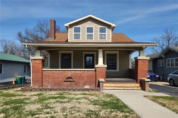 $194,900 | 208 Main Street, Osawatomie, KS 66064