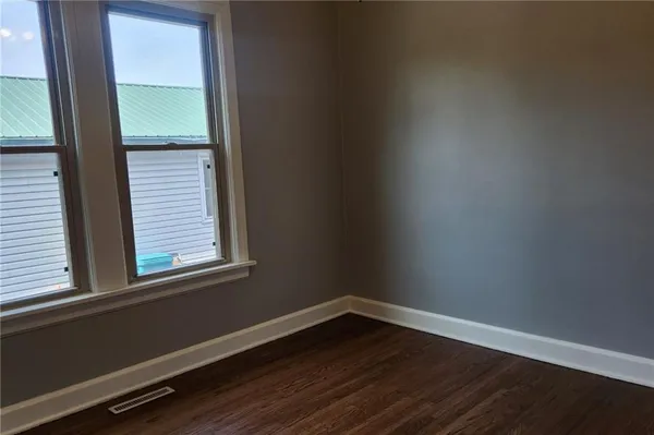 $194,900 | 208 Main Street, Osawatomie, KS 66064