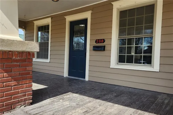 $194,900 | 208 Main Street, Osawatomie, KS 66064