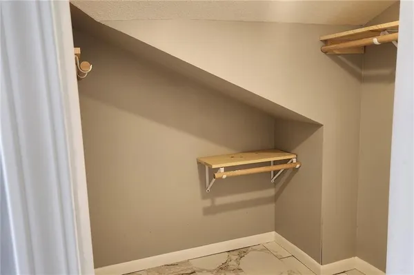 $194,900 | 208 Main Street, Osawatomie, KS 66064