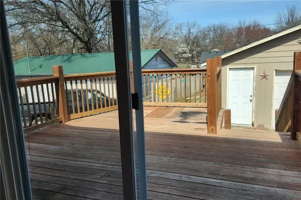 $194,900 | 208 Main Street, Osawatomie, KS 66064