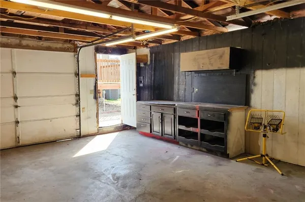 $194,900 | 208 Main Street, Osawatomie, KS 66064