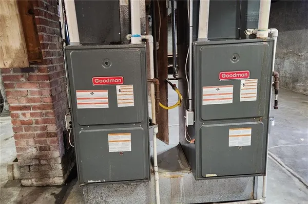 $194,900 | 208 Main Street, Osawatomie, KS 66064