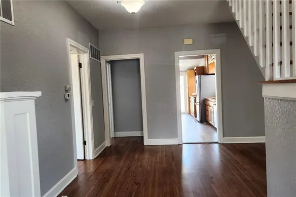 $194,900 | 208 Main Street, Osawatomie, KS 66064