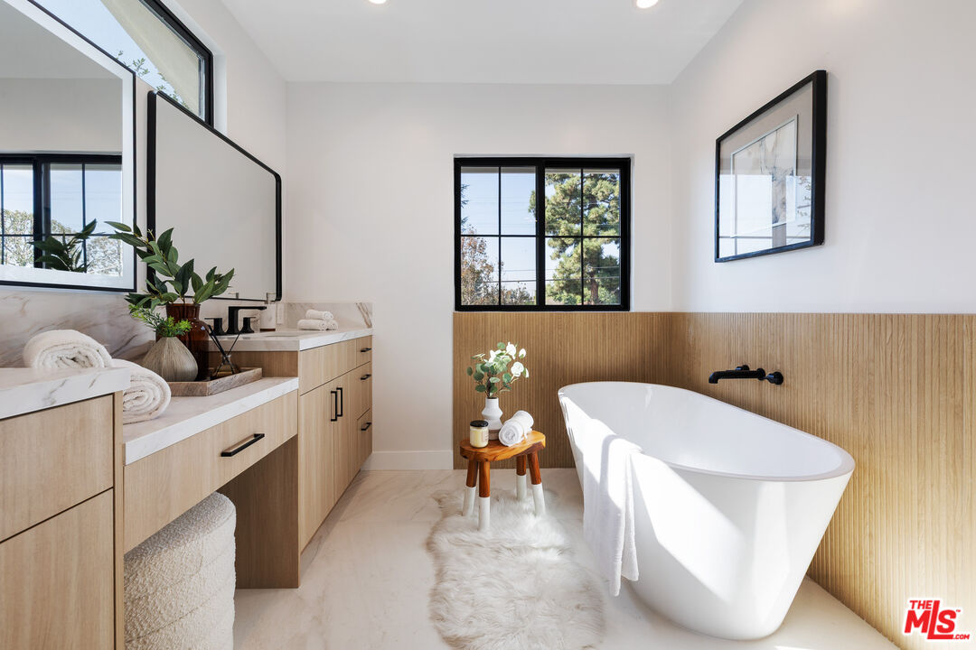 5032 Bluebell Avenue Valley Village, CA 91607 - Photo 42 of 75