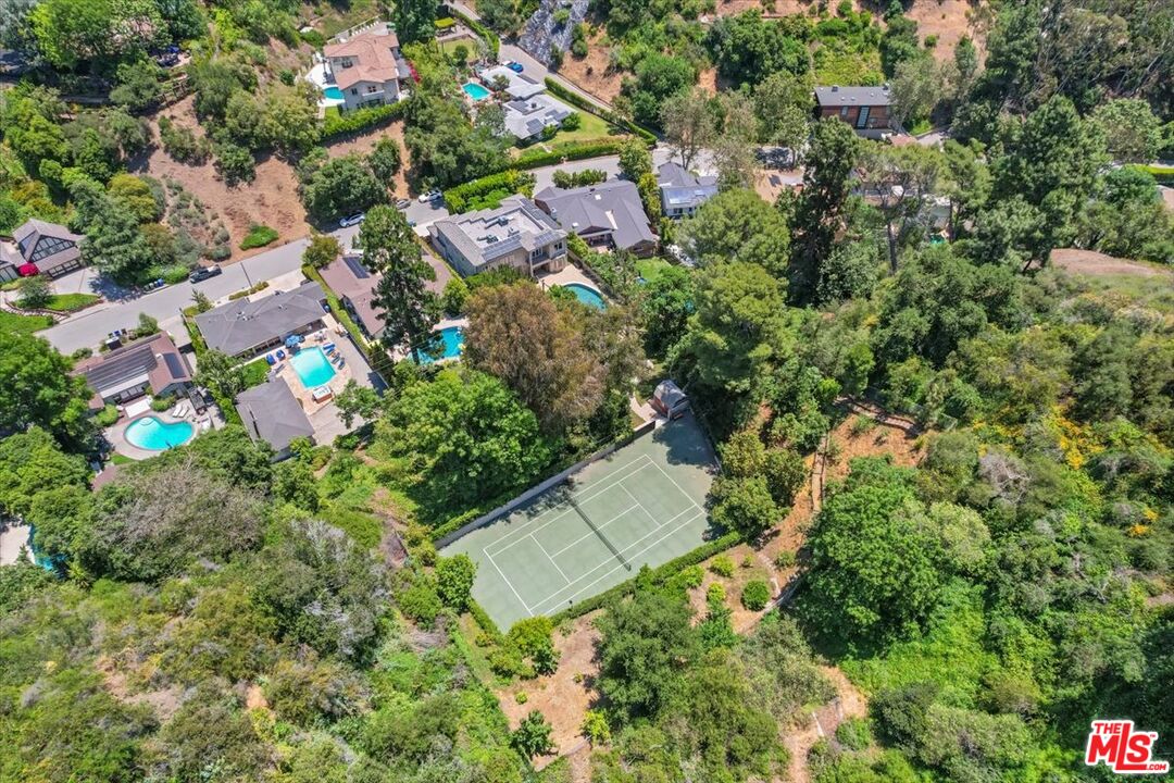 1701 Roscomare Road Los Angeles, CA 90077 - Photo 41 of 45