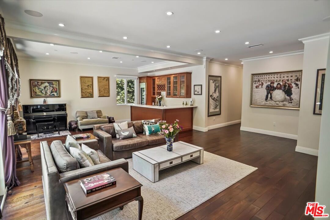 1701 Roscomare Road Los Angeles, CA 90077 - Photo 10 of 45