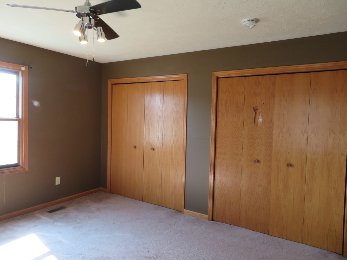440 South Peace Road, Unit 440 Sycamore, IL 60178 - Photo 15 of 19 a view of an empty room with a window