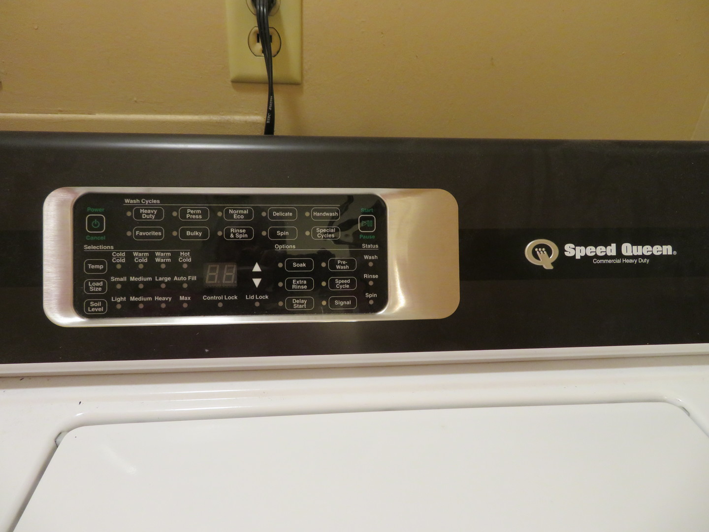 440 South Peace Road, Unit 440 Sycamore, IL 60178 - Photo 18 of 19 a close view of sink