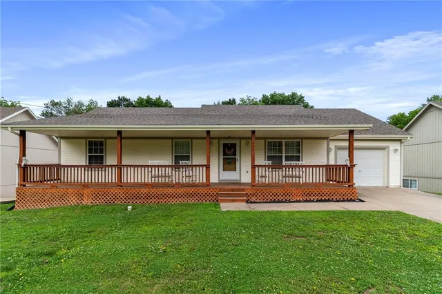 $329,000 | 606 South Thornton Street, Richmond, MO 64085