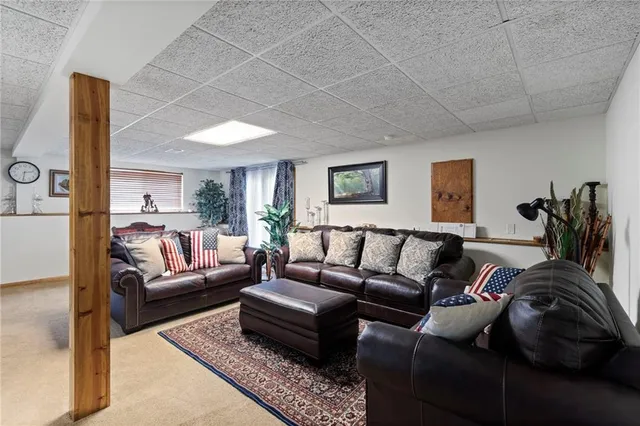 $329,000 | 606 South Thornton Street, Richmond, MO 64085