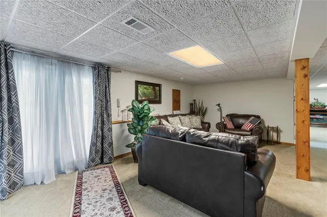 $329,000 | 606 South Thornton Street, Richmond, MO 64085