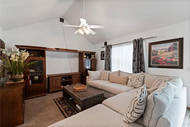 $329,000 | 606 South Thornton Street, Richmond, MO 64085