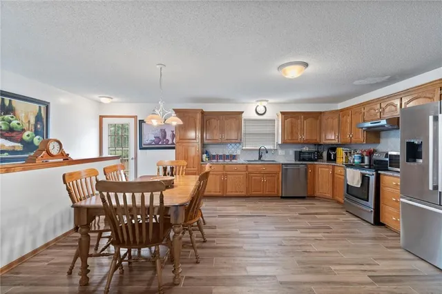 $329,000 | 606 South Thornton Street, Richmond, MO 64085