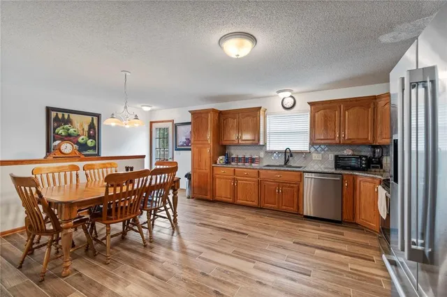 $329,000 | 606 South Thornton Street, Richmond, MO 64085