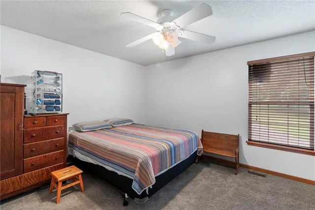 $329,000 | 606 South Thornton Street, Richmond, MO 64085