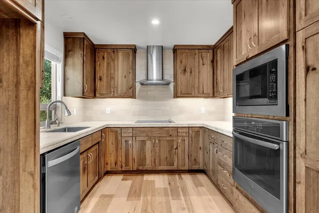 $329,900 | 2068 Park Marina Drive, Redding, CA 96001