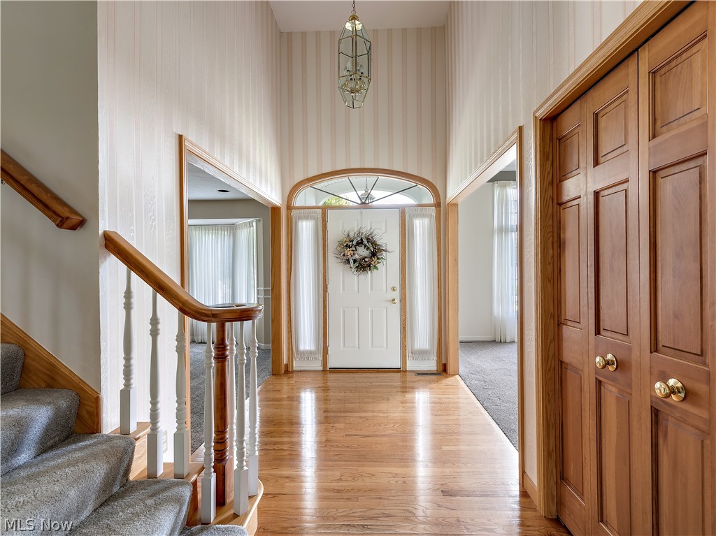 6183 Rockside Circle Northwest Canton, OH 44718 - Photo 2 of 33 Gallery Image 2
