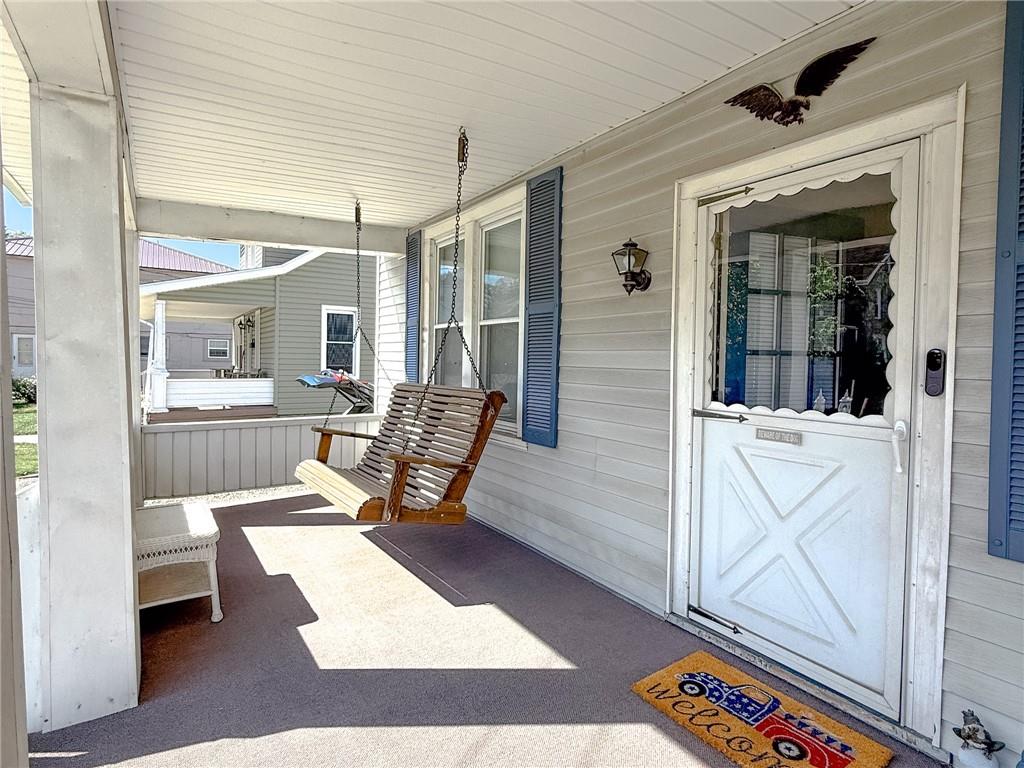 129 Missoura Street Somerset, PA 15501 - Photo 4 of 50 a living room with furniture and a table