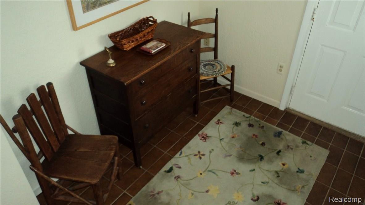12337 Dunham Road Hartland, MI 48353 - Photo 16 of 17 image.jpg