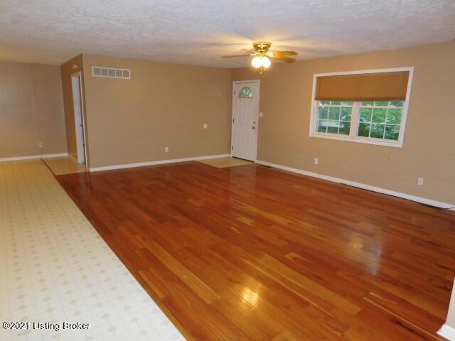 Living Room (3)