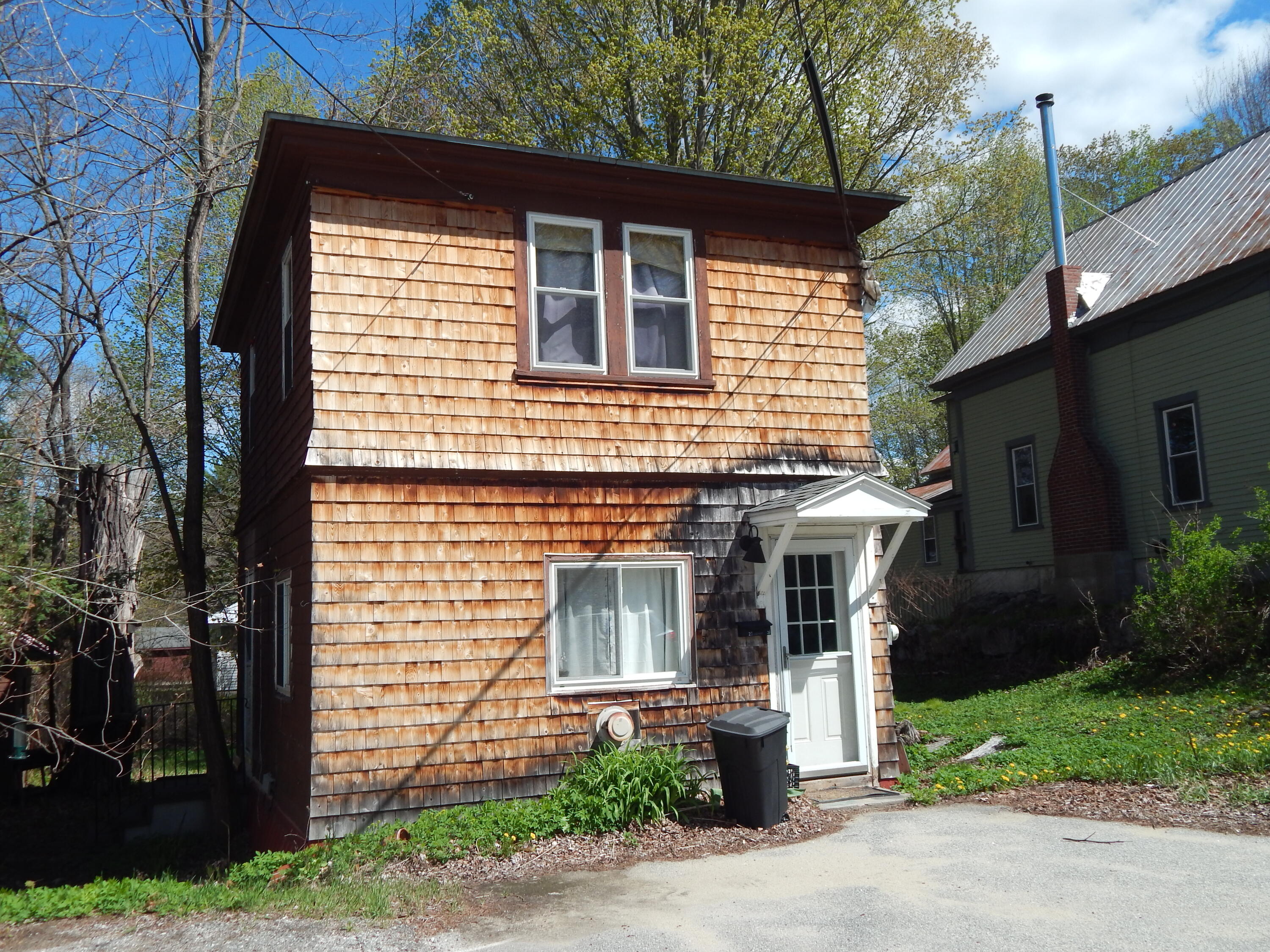 23 Crescent Street Norway, ME 04268 - Photo 2 of 3 DSCN5311