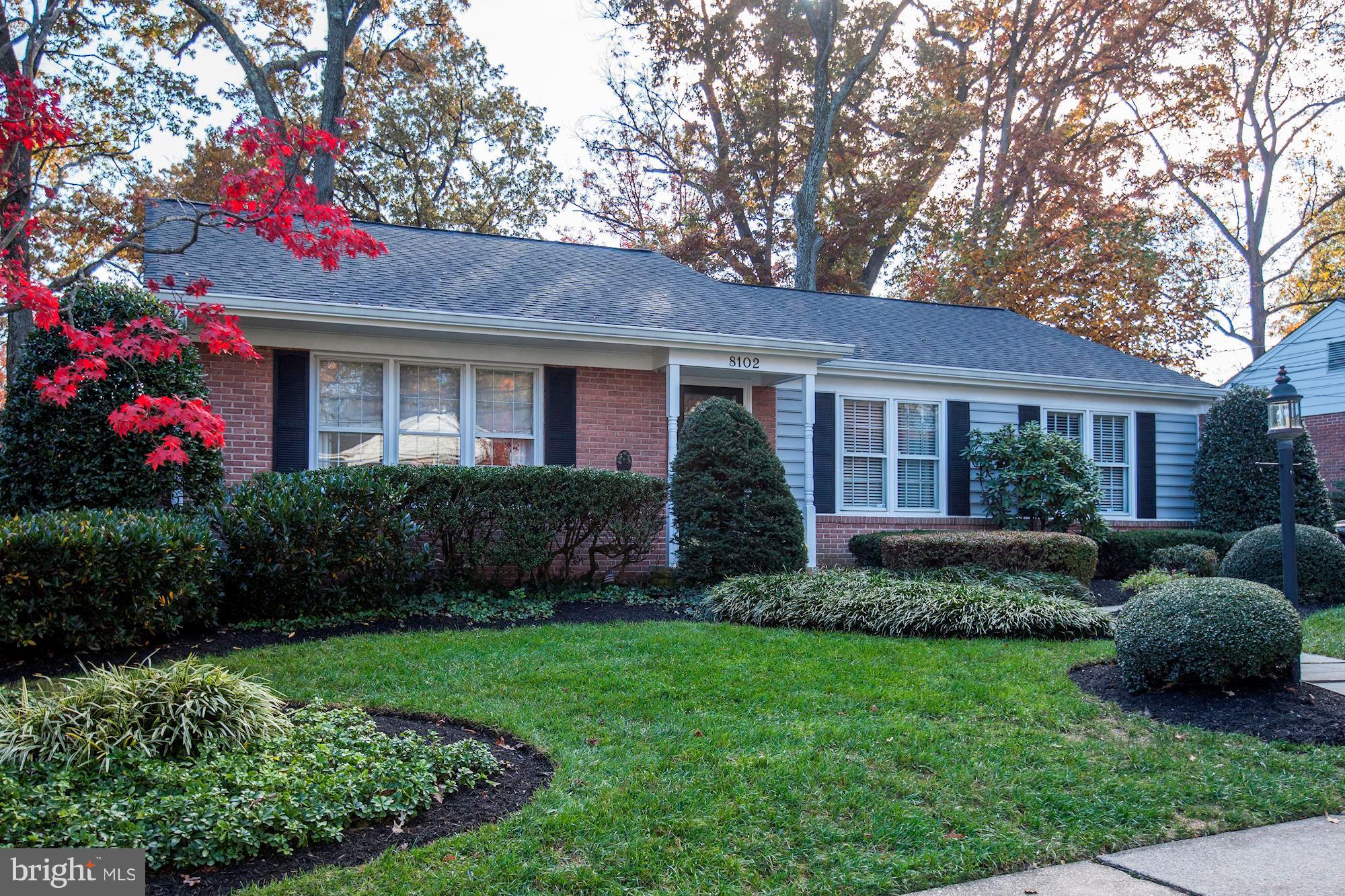 8102 Postoak Road Potomac, MD 20854 - Photo 2 of 29 Charming & Updated!