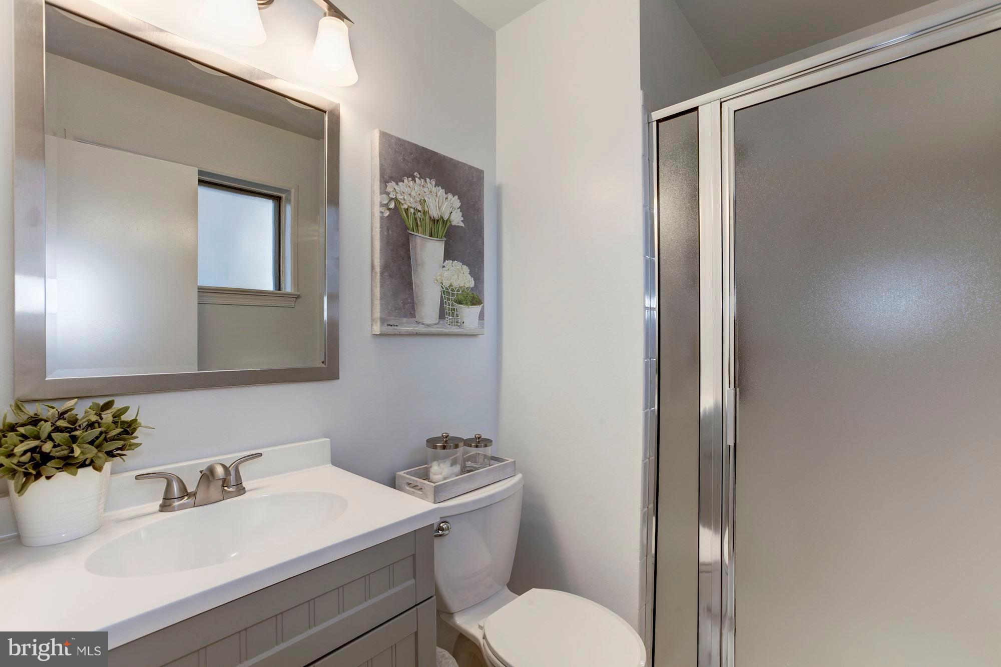 8102 Postoak Road Potomac, MD 20854 - Photo 15 of 29 Updated Master Bath