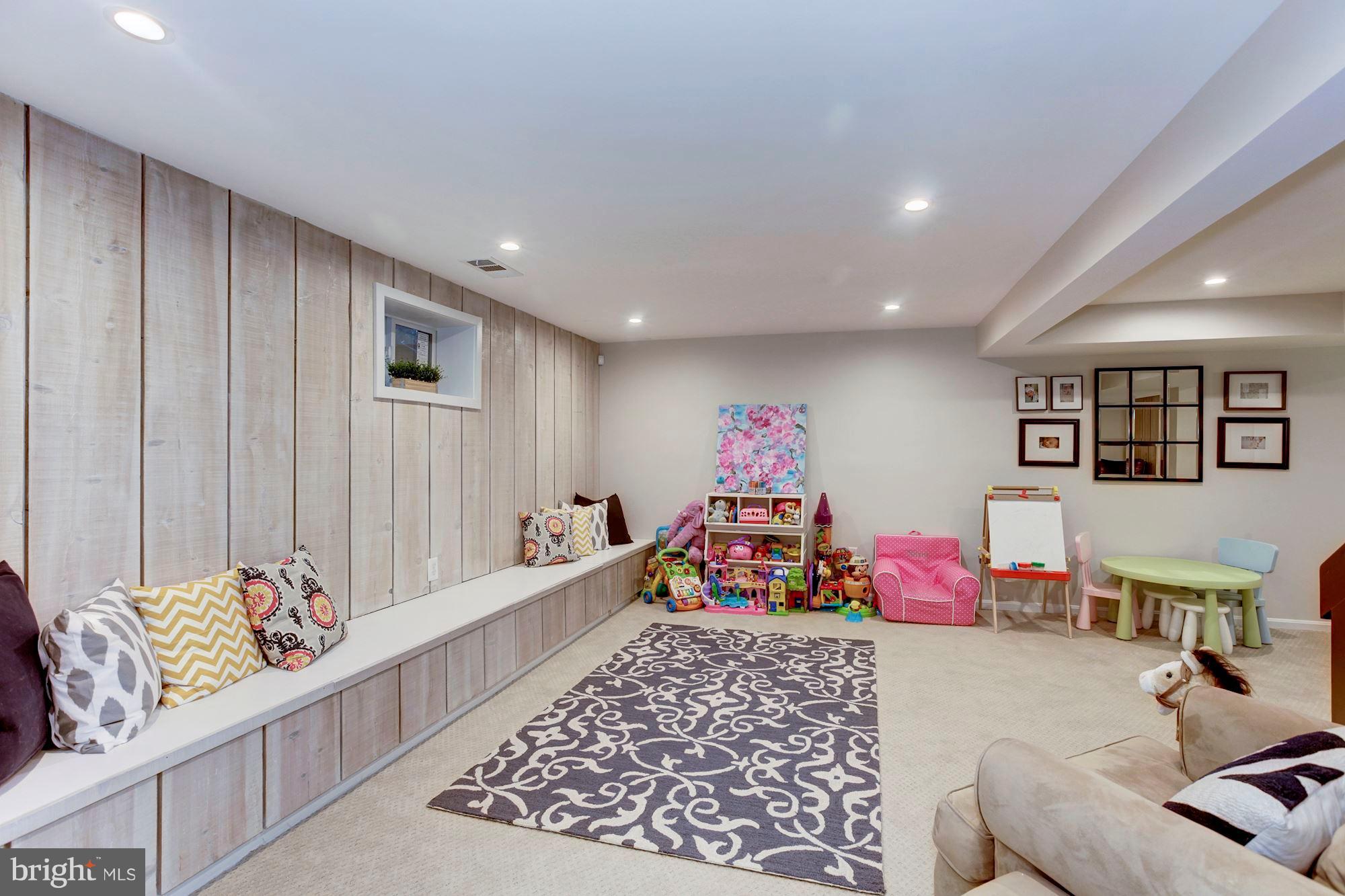 8102 Postoak Road Potomac, MD 20854 - Photo 22 of 29 Playroom w/Built-In Storage