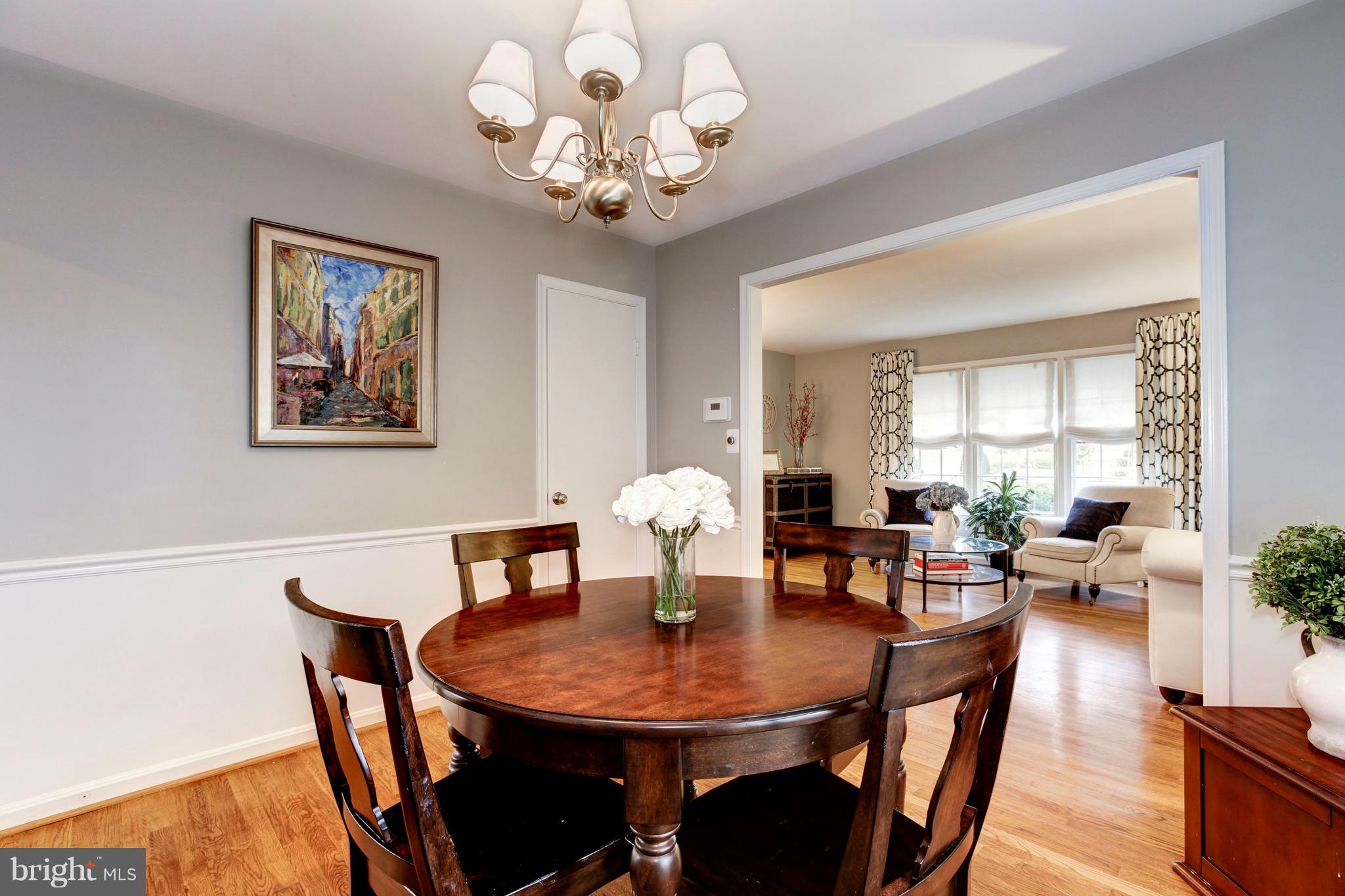 8102 Postoak Road Potomac, MD 20854 - Photo 6 of 29 Dining Room