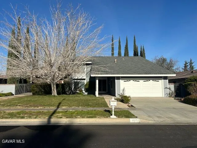 $3,300 | 431 Fantasy Street, Palmdale, CA 93551