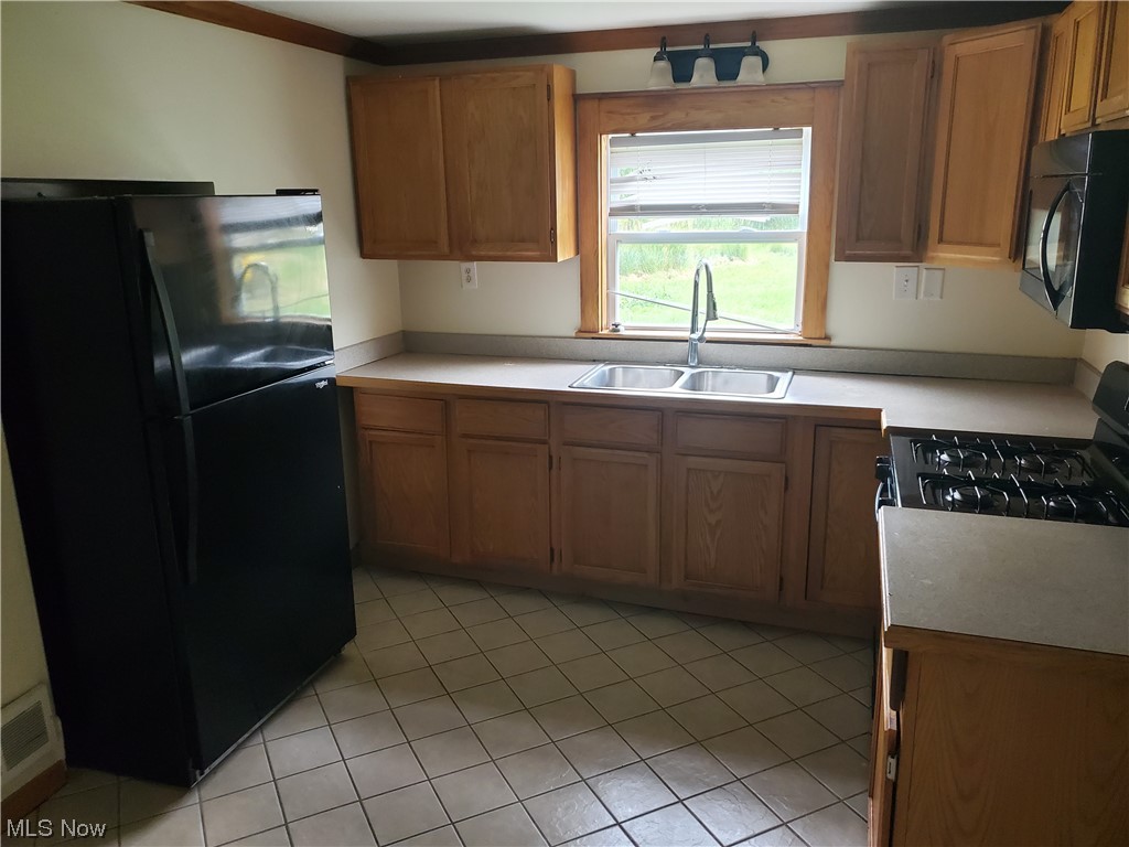 1406 East Howe Road Kent, OH 44240 - Photo 4 of 9 Gallery Image 4