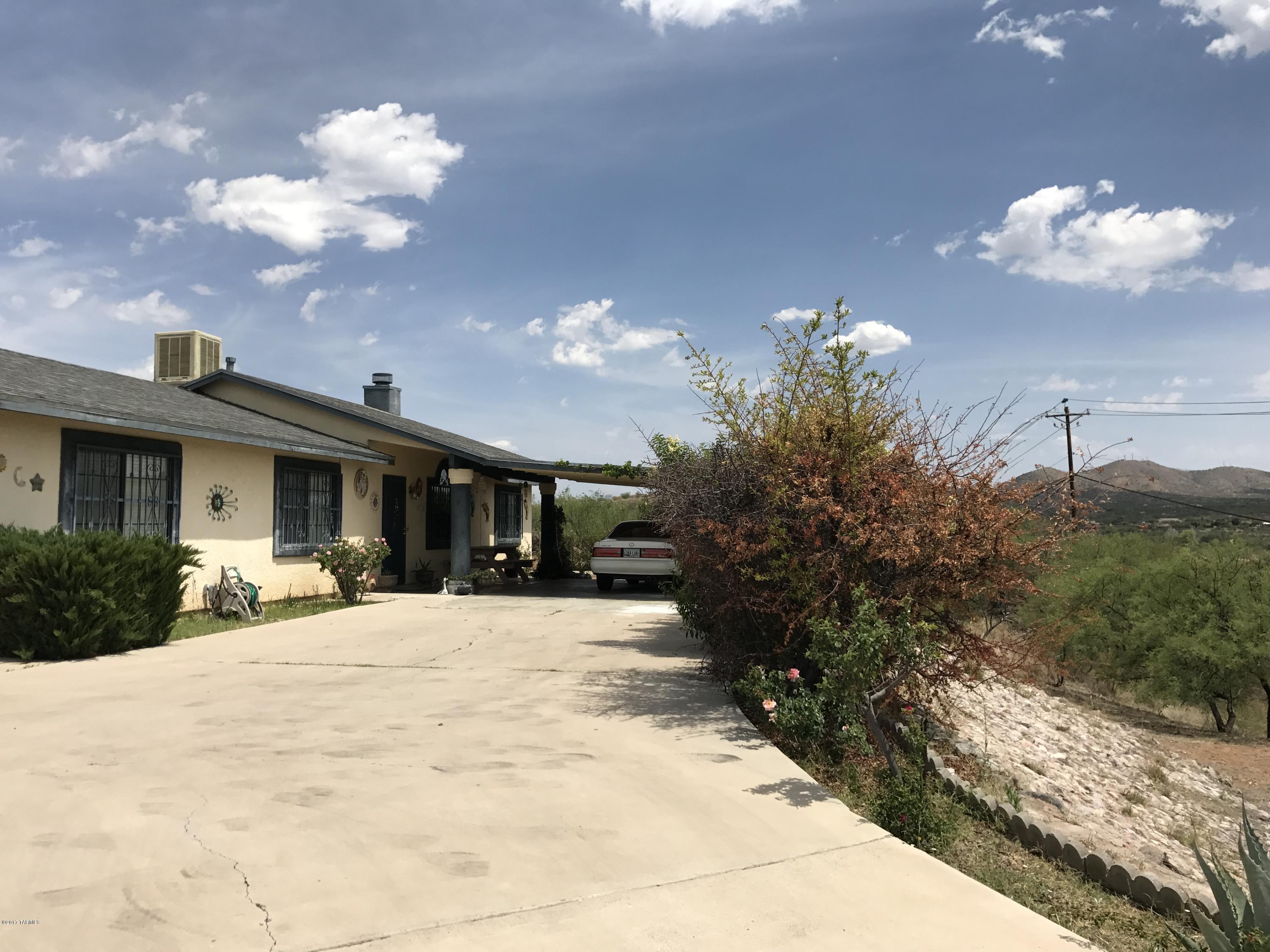 899 Pendleton Drive Rio Rico, AZ 85648 - Photo 3 of 39