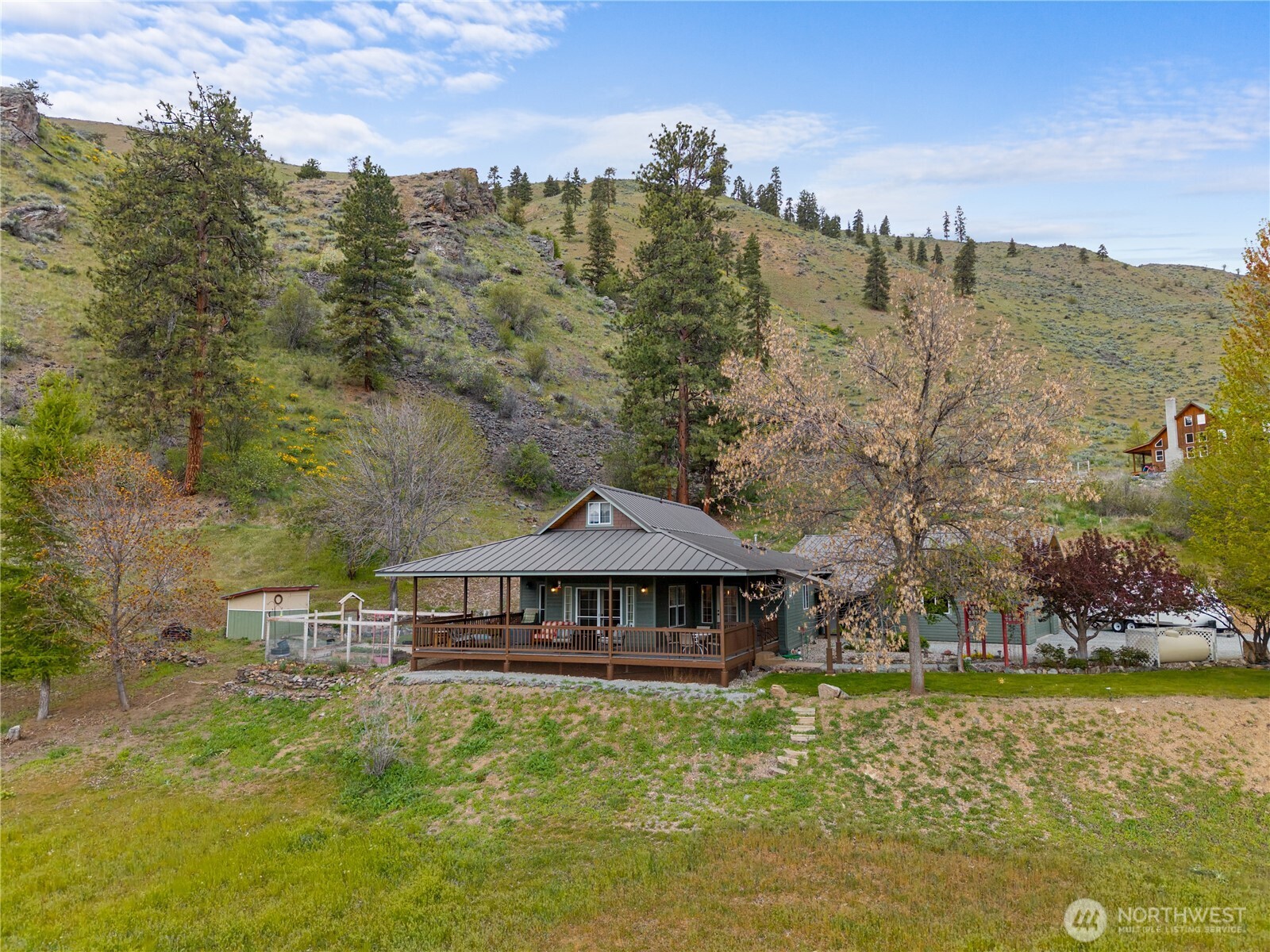 183 Twisp Carlton Road Carlton, WA 98814 - Photo 3 of 40 Gallery Image 3