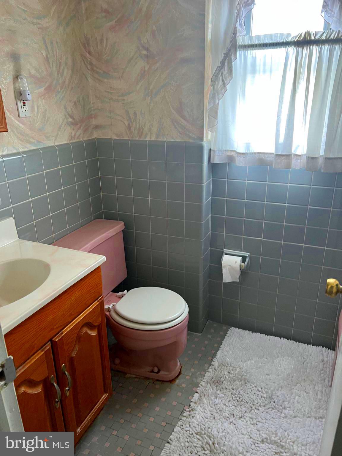 9981 Bridle Road Philadelphia, PA 19115 - Photo 5 of 10 Gallery Image 5