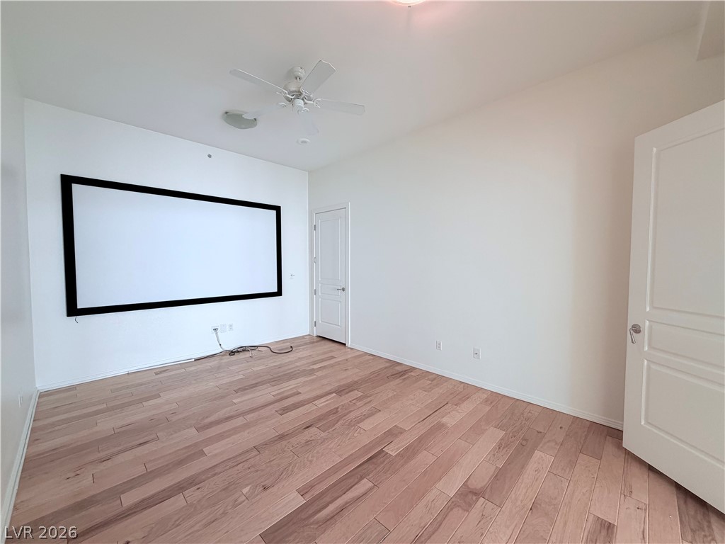 360 East Desert Inn Road, Unit 402 Las Vegas, NV 89109 - Photo 11 of 19