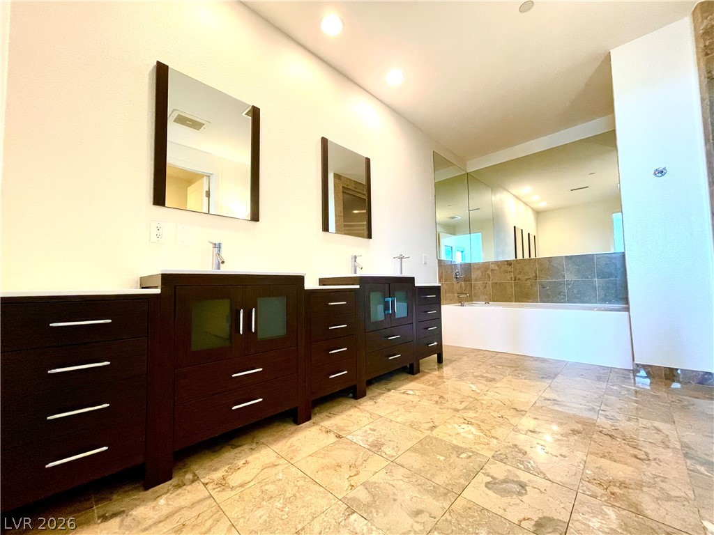360 East Desert Inn Road, Unit 402 Las Vegas, NV 89109 - Photo 13 of 36