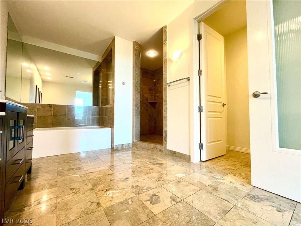 360 East Desert Inn Road, Unit 402 Las Vegas, NV 89109 - Photo 14 of 36