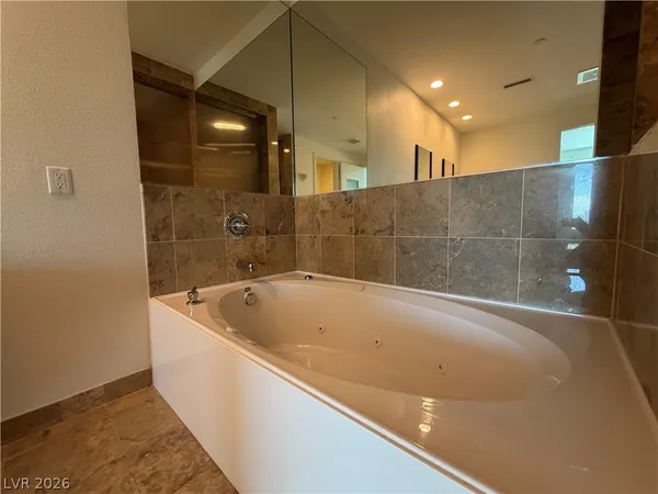 $4,500 | 360 East Desert Inn Road, Unit 402, Las Vegas, NV 89109