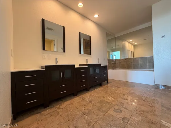 $4,500 | 360 East Desert Inn Road, Unit 402, Las Vegas, NV 89109